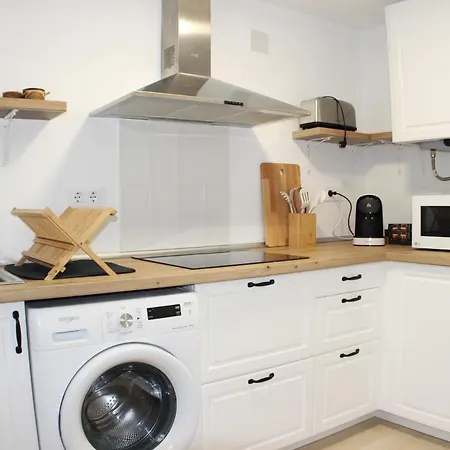Recently Renovated - 5min Walk From The Beach Vakantiehuis *