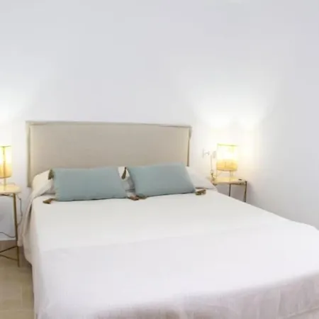 Recently Renovated - 5min Walk From The Beach Vakantiehuis